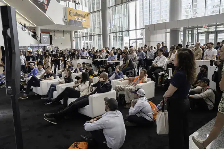 A packed Ground Breakers Stage session
